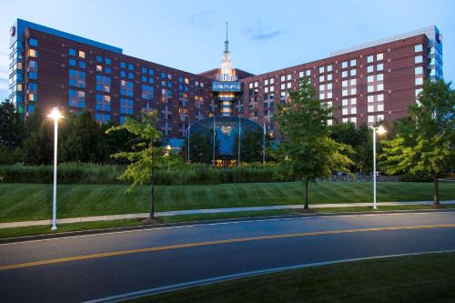Jeffries Point Hotel | Hilton Boston Logan Airport