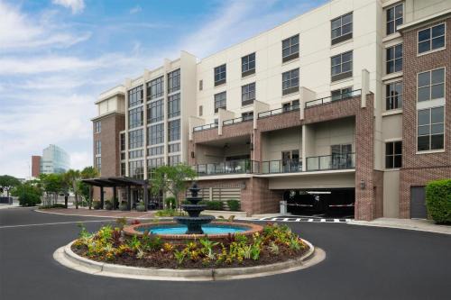 Downtown Charleston Hotel | Hilton Garden Inn Charleston Waterfront/Downtown