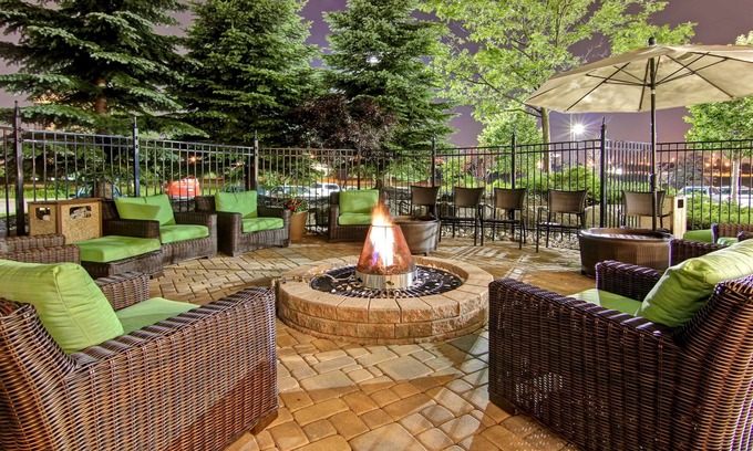 Gateway Hotel | Hilton Garden Inn Toronto - Mississauga