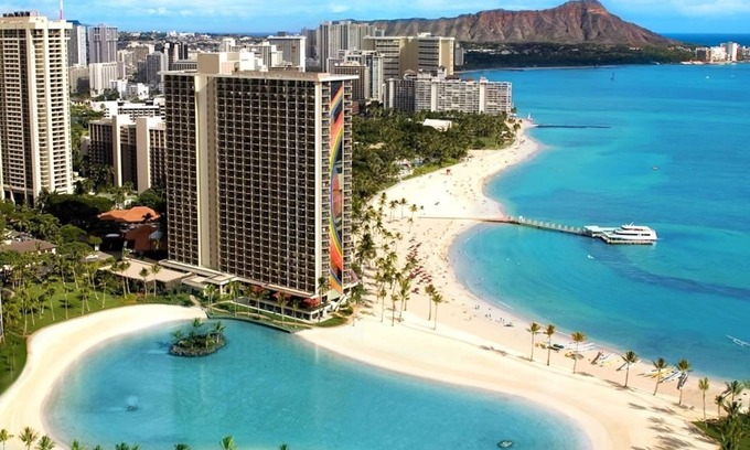 Waikiki Resort | 🌴 Hilton Hawaiian Village ✨ Experience Paradise in a 2 BR Oceanview-Sleeps 6