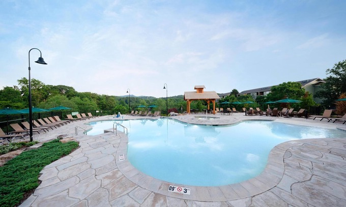 Pigeon Forge Hotel | Hilton Vacation Club Mill Springs Lodge Pigeon Forge