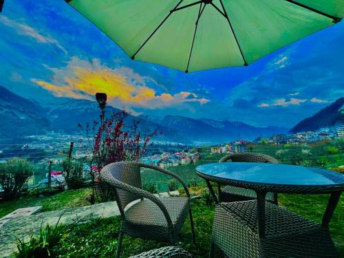 Simsa Village Hotel | Himalayan River Mountain View 2 Bedrooms Cottage, Manali