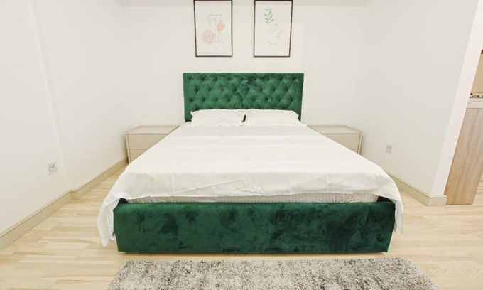 Iasi Apartment | Himson-Green Apartment