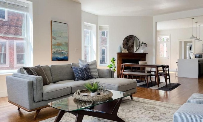 Downtown Knoxville House | Historic 1900s Townhome with a Modern Flair