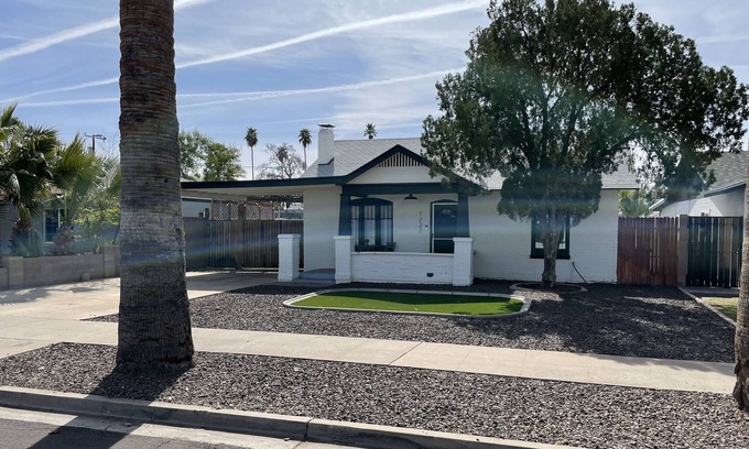 Coronado House | Historic 2 bedroom home in artsy central Phoenix