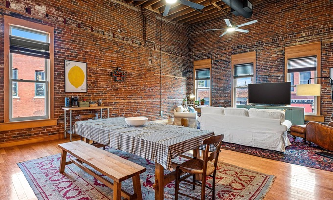 Stillwater Apartment | Historic 2-bedroom loft in charming downtown Stillwater right on Main St.