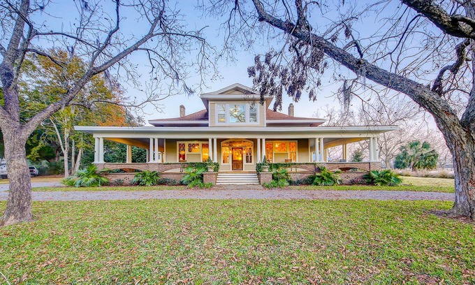 Meggett House | Historic charmer with private pool, outdoor kitchen. wrap-around porch, & dock