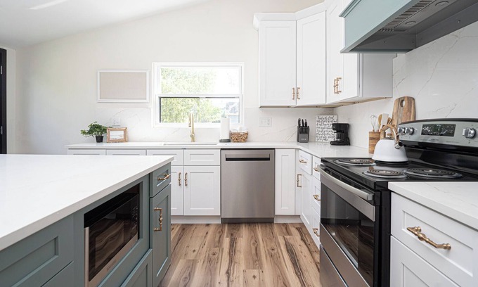 Dayton Cottage | Historic Cottage near Original Wright Brothers Site - 3BR - 2.5BA