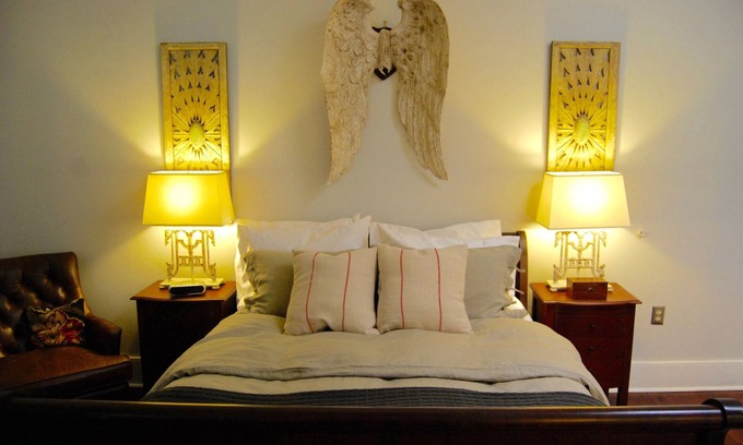 Downtown Charleston Apartment | Historic District Downtown 344 King Street