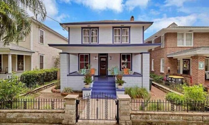 Springfield Apartment | Historic House + ADU Complex - Sleeps up to 21!