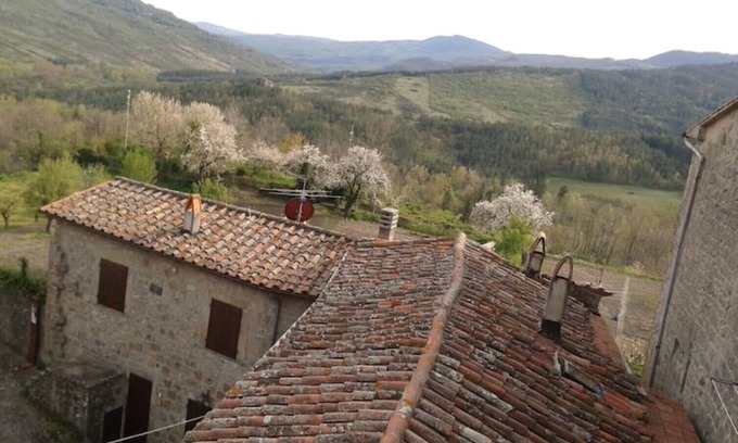 Santa Fiora House | Historic house, renovated in 2017, on Monte Amiata in Tuscany