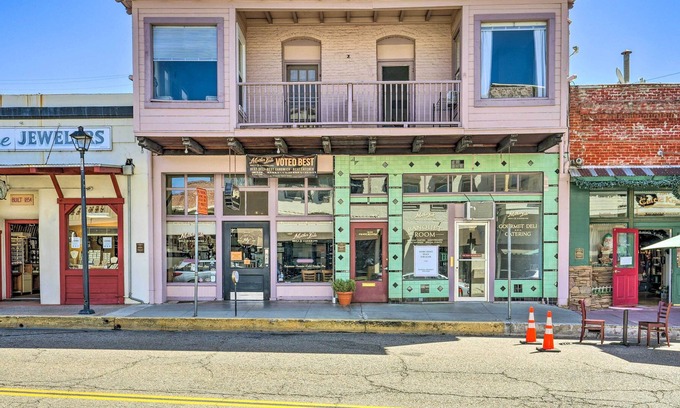 Jackson Apartment | Historic Jackson Gem: Gateway to High Sierra!