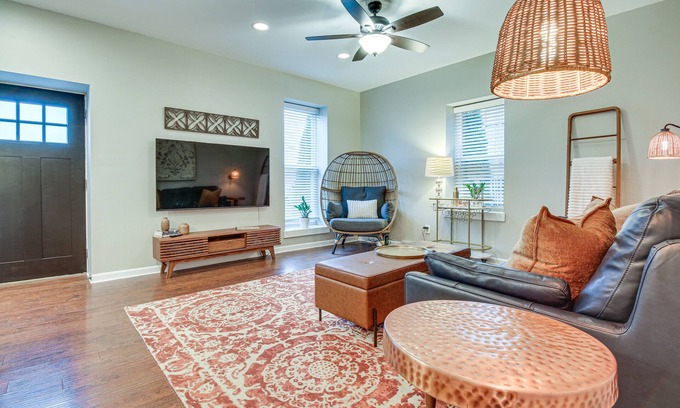 Loveland Apartment | Historic Loveland Apt: Walk to Little Miami River!
