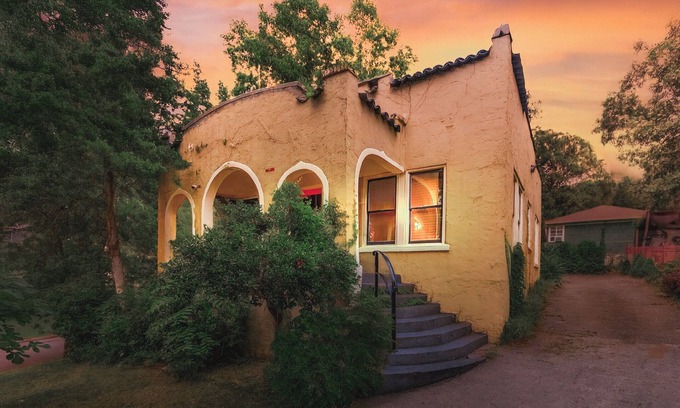 Crestline Heights House | Historic Spanish Charm + Scenic View | Cozy Casita