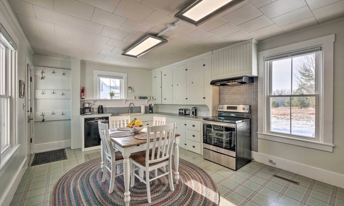 Waldoboro House | Historic Waldoboro House Near Lakes, Boating, Etc!