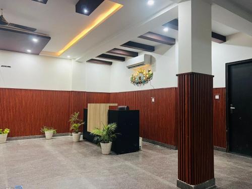 Greater Noida Hotel | HL Residency Near Expo Mart Centre