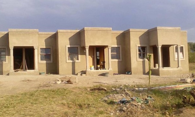 Metz Hotel | Hlakula Lake Resort