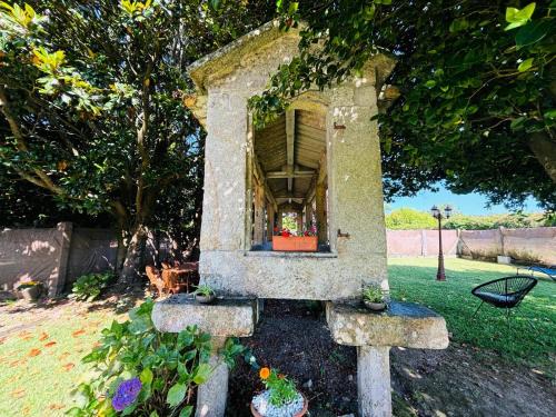 Sabaris Villa | Holibai, O Canizo, Retroceder En La Historia Y El Tiempo