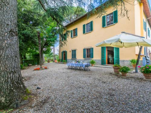 San Casciano in Val di Pesa House | Holiday Home Villa il Giglio by Interhome
