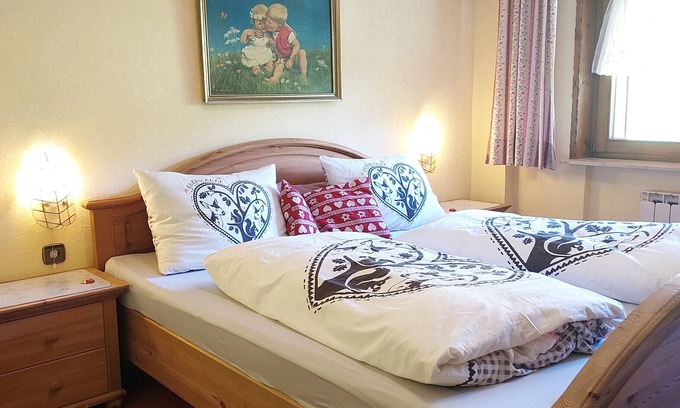 Zell am Harmersbach Apartment | Holiday Apartment 'Schäfchen' with Shared Garden and Wi-Fi