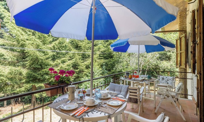 Villa Bascilica Apartment | Holiday Apartment "Licia" with Breakfast, Private Terrace, Balcony & Wi-Fi