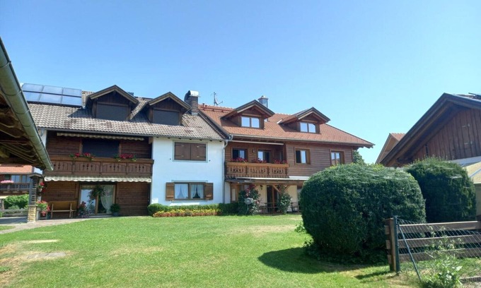 Degerndorf Apartment | Holiday apartment Bräu