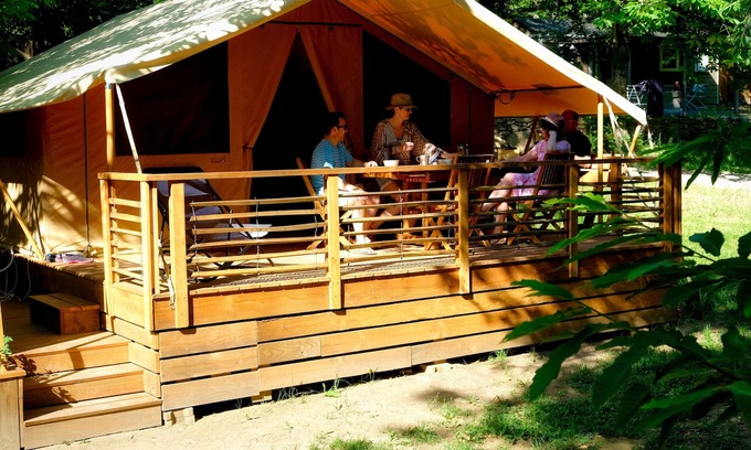 Gravieres RV Rental | Holiday Apartment "Lodges Et Cabanes La Chataigneraie" with Private Garden
