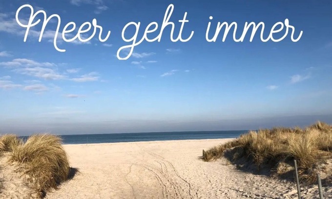 Ostseebad Prerow Apartment | Holiday Apartment "Meer Geht Immer" with Private Terrace, Garden & Wi-Fi