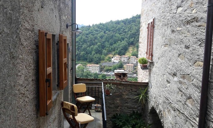 Stazzema Apartment | Holiday apartment Stazzema for 1 - 4 persons with 2 bedrooms - Twin house