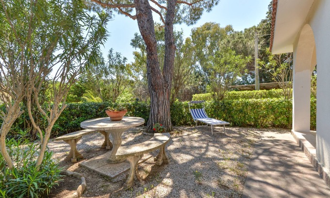 Marmi Apartment | Holiday Apartment "Villetta Marmi" with Private Garden