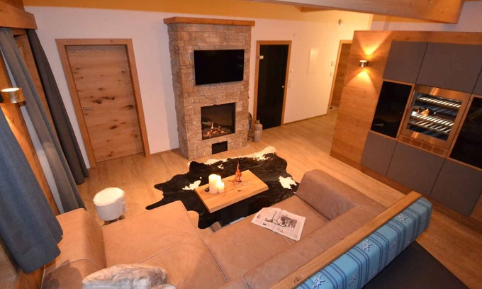 Emberg Apartment | Holiday apartment with whirlpool right on the slopes