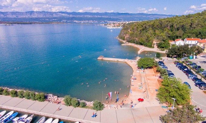 Soline Apartment | Holiday apartment with a balcony and sea view
