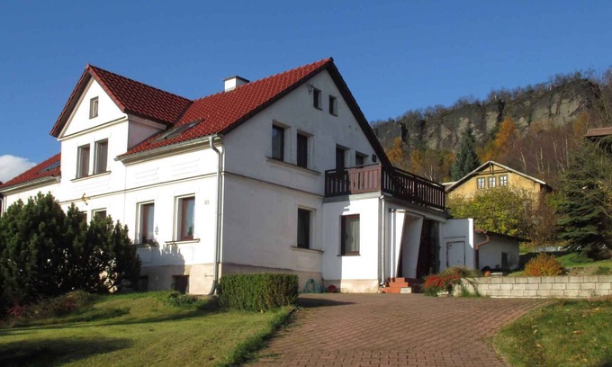 Tisa Apartment | Holiday apartment with a view on Tyssaer walls (Tiské stěny)