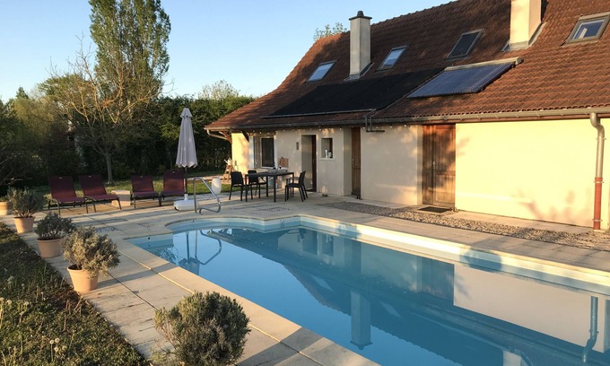 Saint-Germain-du-Bois House | Holiday home in Burgundy with pool