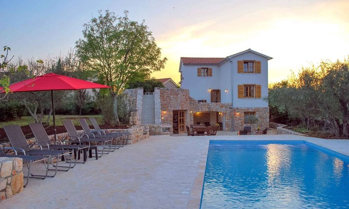 Sveti Ivan Dobrinjski House | Holiday home with pool