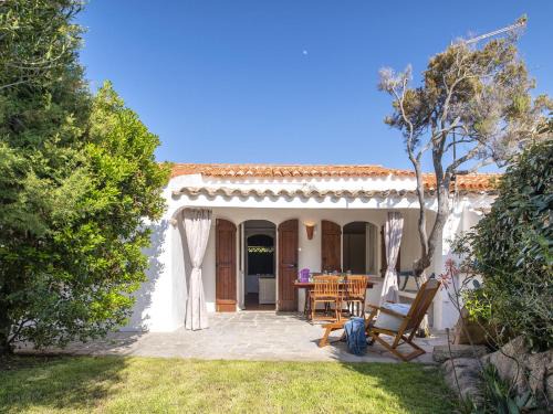 Capriccioli House | Holiday Home Capriccioli B by Interhome