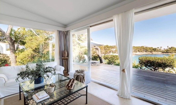 Provensals House | Holiday Home 'Casa Masti' with Sea View, Wi-Fi and Air Conditioning