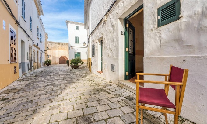 Ciutadella de Menorca House | Holiday Home 'Casa Ses Roques' close to the Beach with Wi-Fi