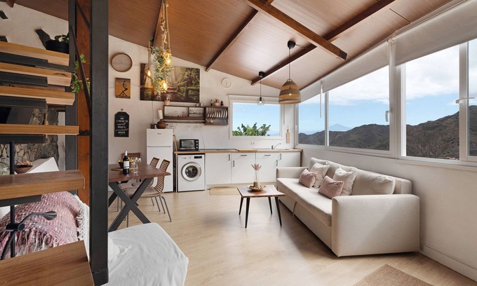 Hermigua Ski Chalet | Holiday Home ‘Casa Tajaraste’ with Sea and Mountain View and Wi-Fi