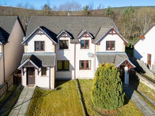 Aviemore House | Holiday Home Cosagach Cottage by Interhome