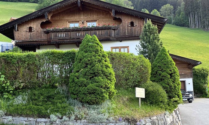 Emberg House | Holiday home directly on the ski Hochzillertal