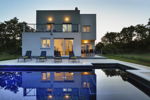 Marcana House | Holiday Home Dvori