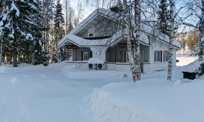 Kehys-Kainuu House | Holiday Home Hallantytär a2 paritalo by Interhome