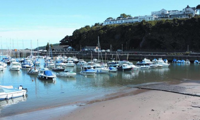 Saundersfoot House | Holiday Home Hallstatt by Interhome