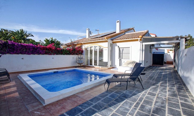 Vergel House | Holiday Home 'Historia' with Private Pool, Private Terrace and Wi-Fi