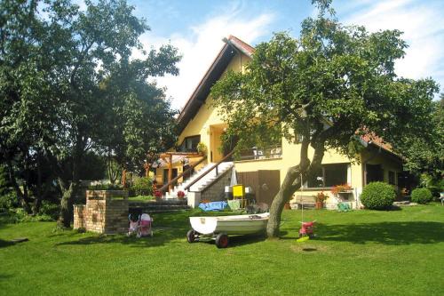 gmina Wolin Apartment | Holiday Home in Sulomino with Private Beach