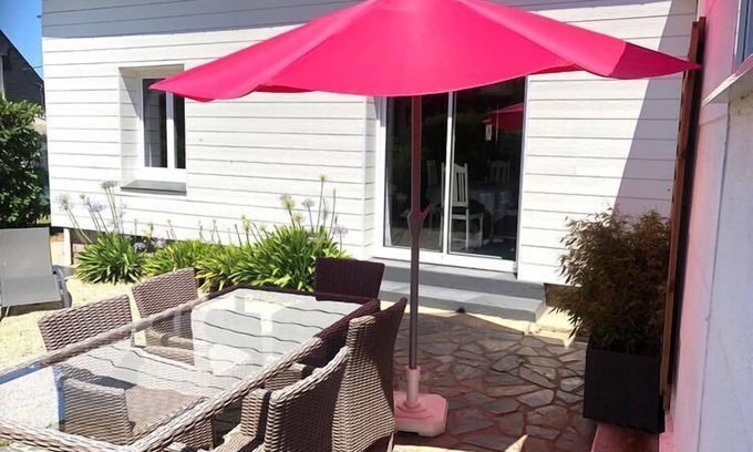 Trelevern House | Holiday Home in Trelevern near Pink Granite Coast