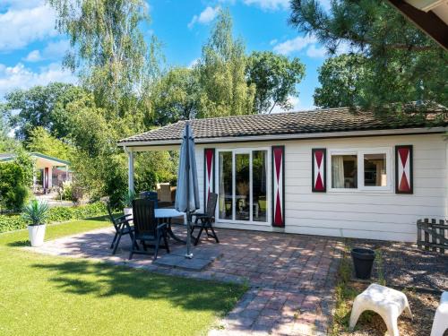 Voorthuizen House | Holiday Home in Voorthuizen near Veluwe Forest