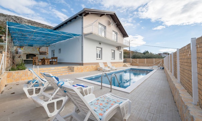 Tugare House | Holiday home Kristina