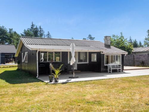 Hals House | Holiday Home Landolf - 250m from the sea by Interhome